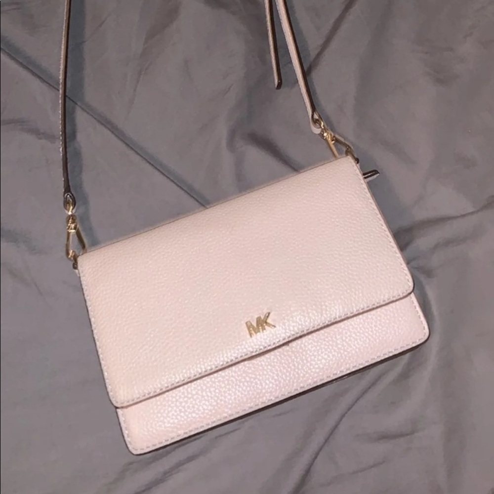 Michael khors light pink crossbody!